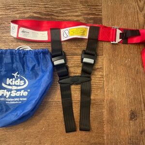 Kids Fly Safe airplane Harness CARES